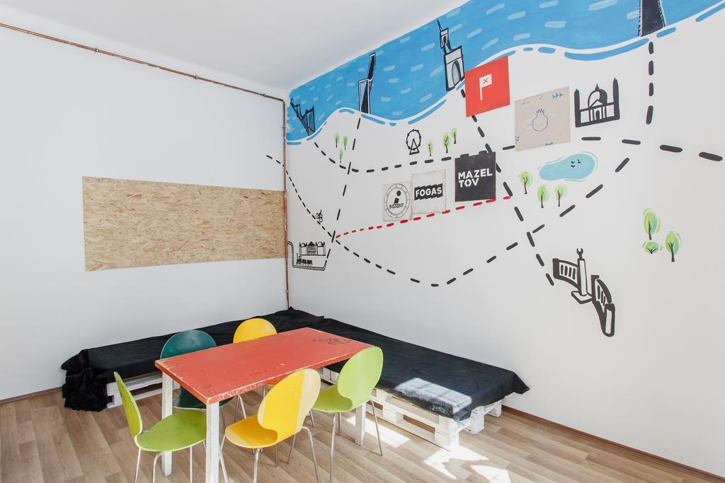 Ruin Bar Party Hostel - Budapest — Photos 3